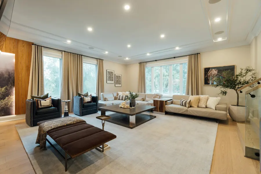 Turnkey interior design living room by Modura Projects in Delhi NCR